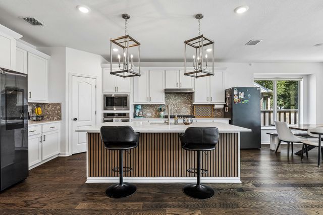 1506 Garrett Oaks LN, Georgetown, TX 78633