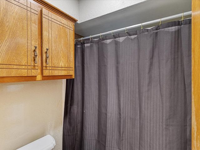 1717 Crest Circle Circle, Midwest City, OK 73130