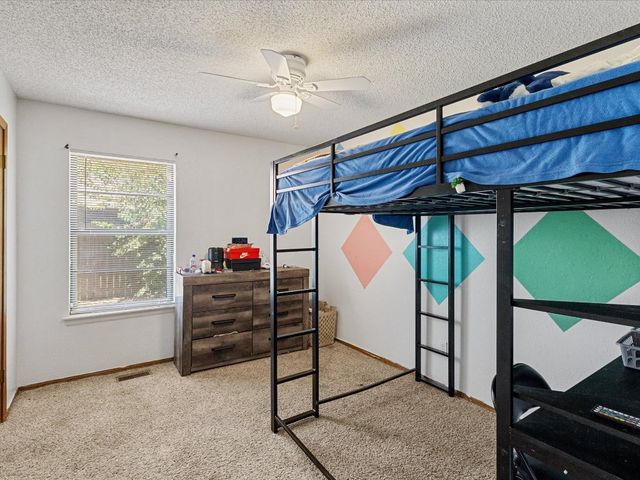 1717 Crest Circle Circle, Midwest City, OK 73130