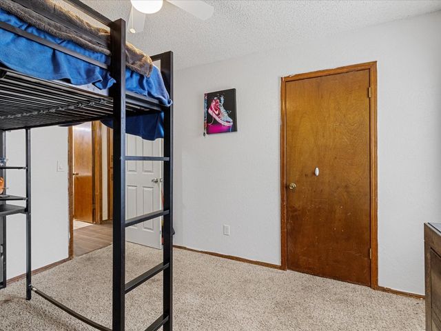 1717 Crest Circle Circle, Midwest City, OK 73130