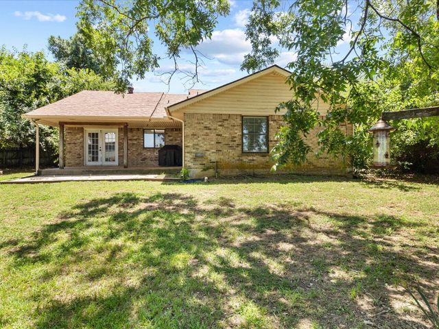 1717 Crest Circle Circle, Midwest City, OK 73130