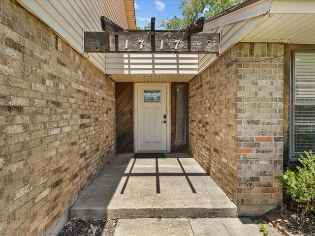 1717 Crest Circle Circle, Midwest City, OK 73130