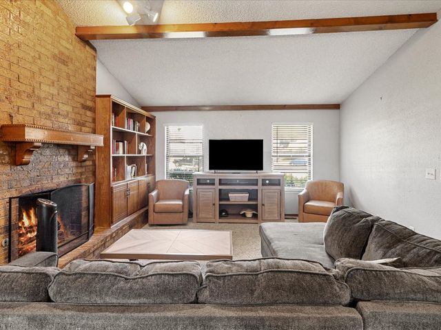 1717 Crest Circle Circle, Midwest City, OK 73130