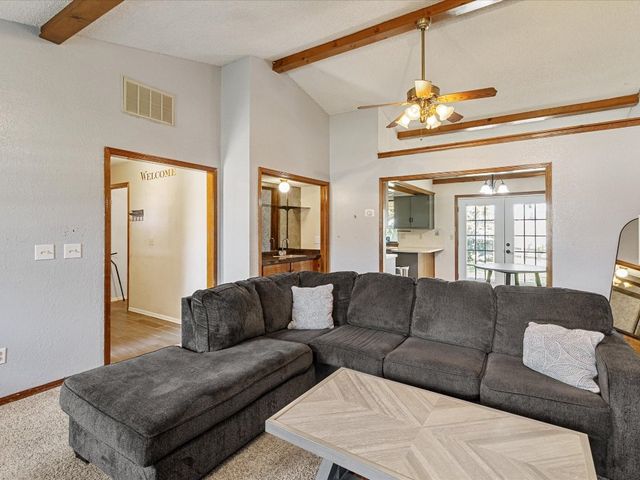 1717 Crest Circle Circle, Midwest City, OK 73130