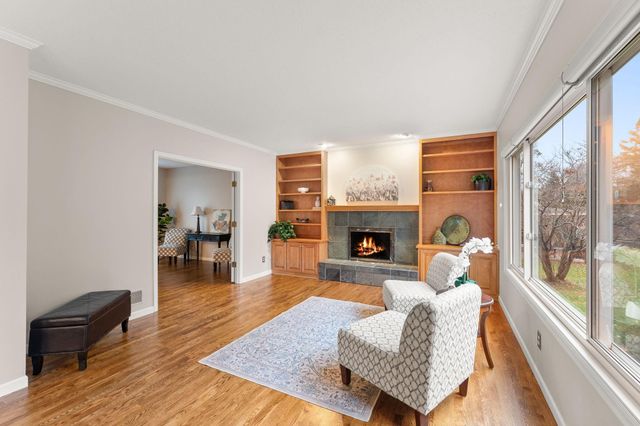 8043 Galway Road, Woodbury, MN 55125