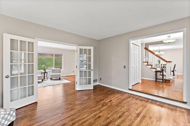 8043 Galway Road, Woodbury, MN 55125