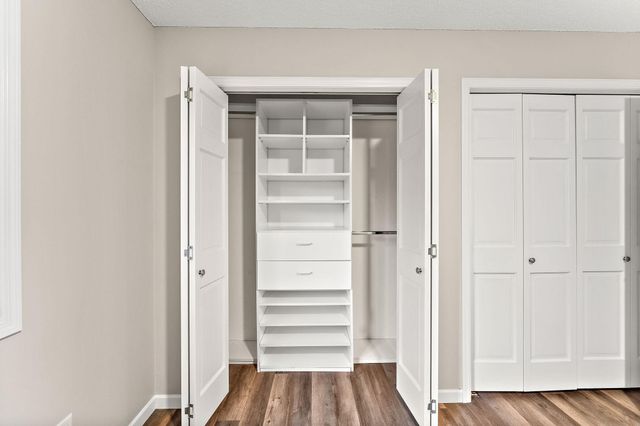 8043 Galway Road, Woodbury, MN 55125