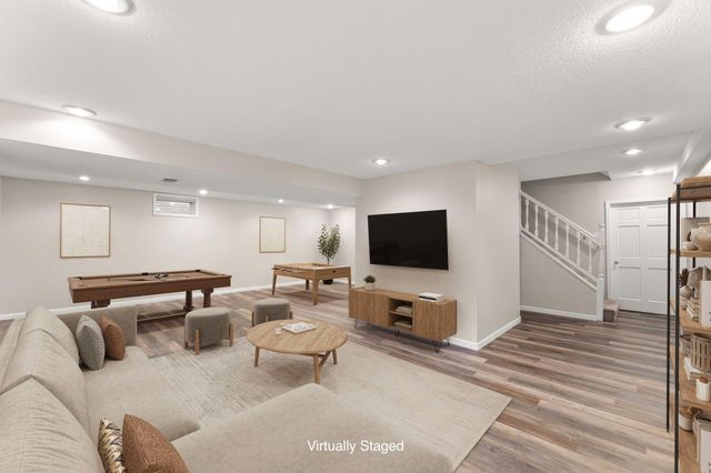 8043 Galway Road, Woodbury, MN 55125