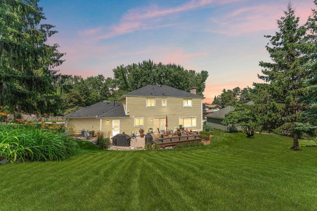 8043 Galway Road, Woodbury, MN 55125