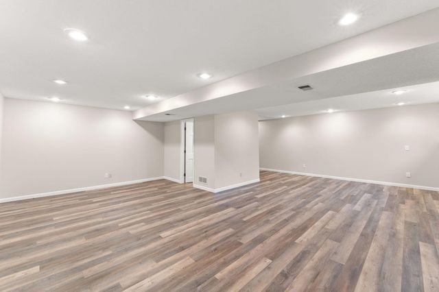 8043 Galway Road, Woodbury, MN 55125