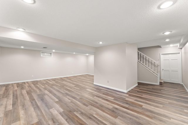 8043 Galway Road, Woodbury, MN 55125