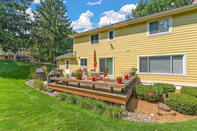 8043 Galway Road, Woodbury, MN 55125