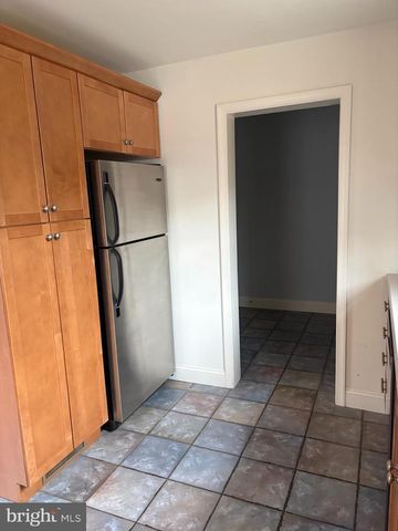 121 ROCK GLEN RD, Wynnewood, PA 19096