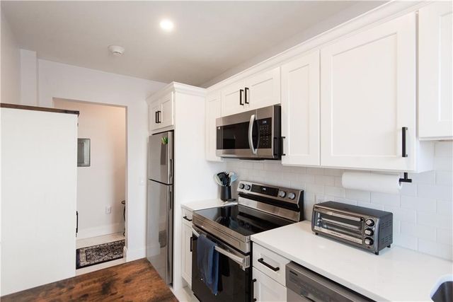 131 Broadway 2, Newport, RI 02840