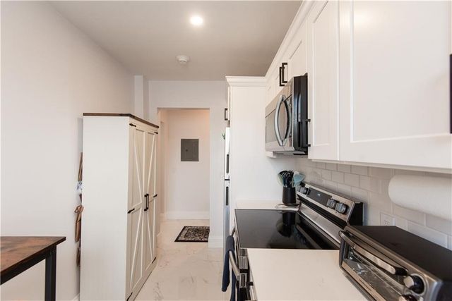 131 Broadway 2, Newport, RI 02840