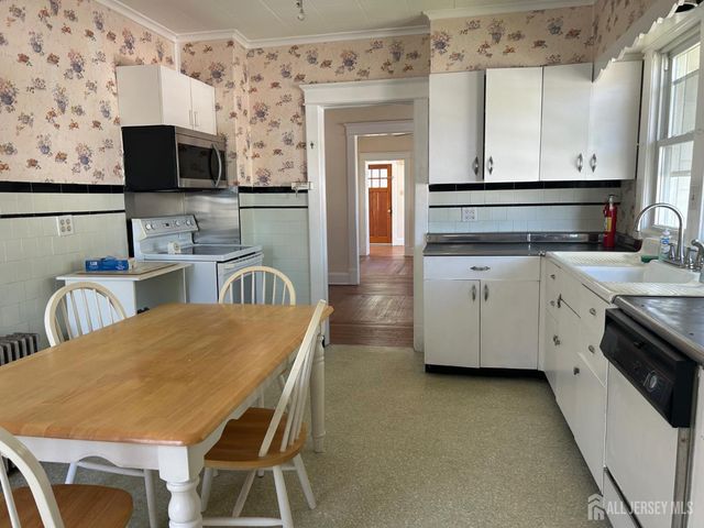 462 Crows Mill Road, Fords, NJ 08863