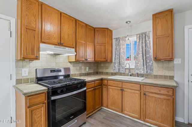 9518 Roanoke Drive, El Paso, TX 79924