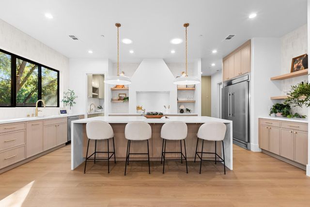 5564 Fetz Ln, Fair Oaks, CA 95628