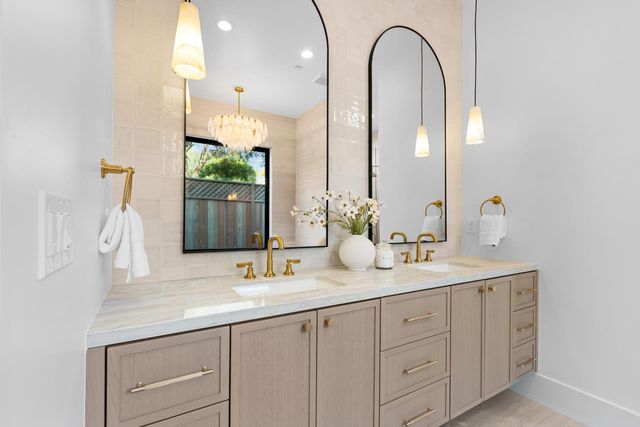 5564 Fetz Ln, Fair Oaks, CA 95628