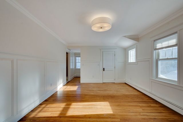 28 Green St, Needham, MA 02492