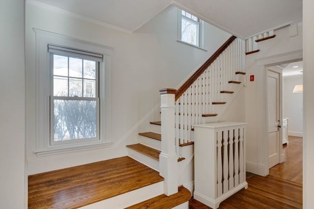 28 Green St, Needham, MA 02492