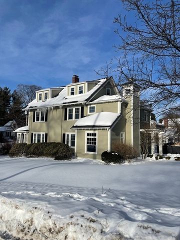 28 Green St, Needham, MA 02492