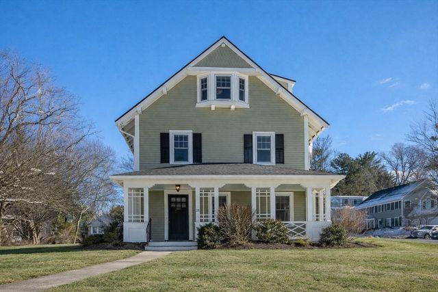 28 Green St, Needham, MA 02492