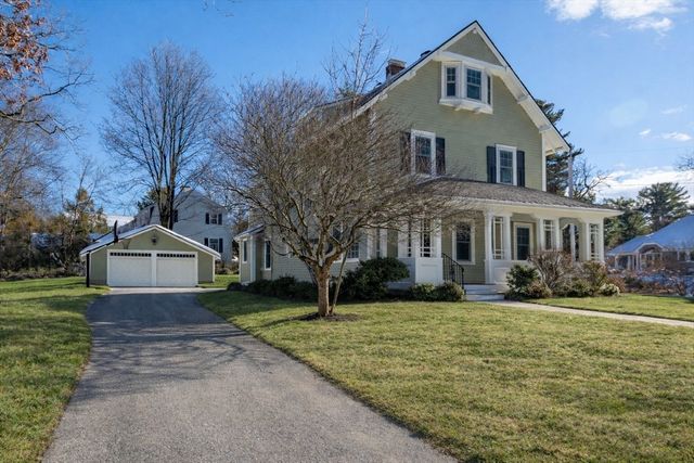 28 Green St, Needham, MA 02492