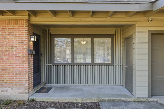 10208 Lake Gardens Drive, Dallas, TX 75218