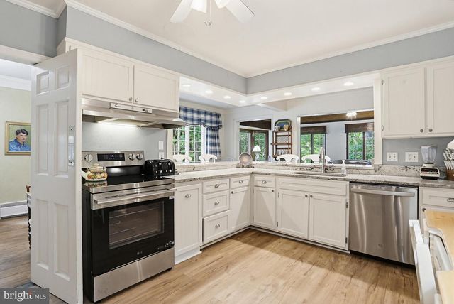 5060 AMESBURY DR, Columbia, MD 21044