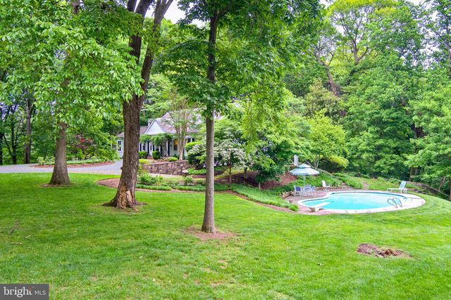 5060 AMESBURY DR, Columbia, MD 21044