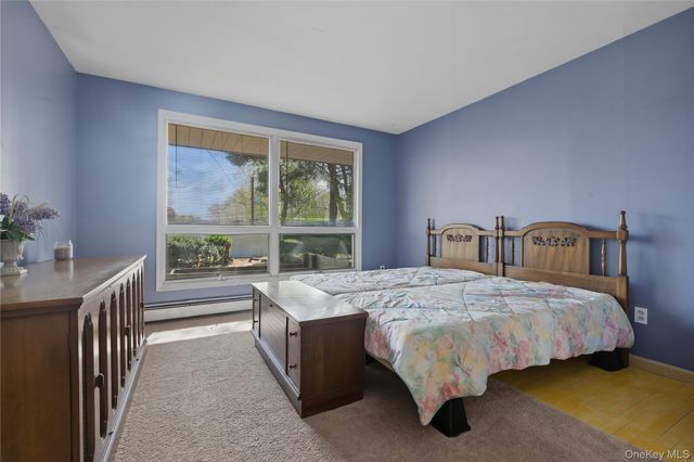 19 Gaymor Lane, Commack, NY 11725
