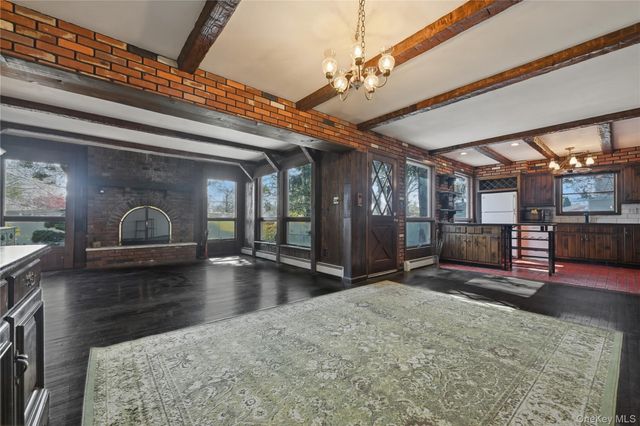 19 Gaymor Lane, Commack, NY 11725