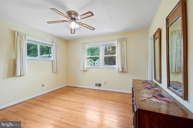 6629 HARRIETT ST, Falls Church, VA 22042