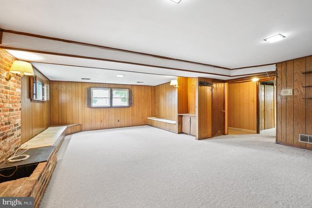 6629 HARRIETT ST, Falls Church, VA 22042