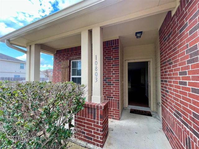 10803 Woodwind Shadows Drive, Cypress, TX 77433