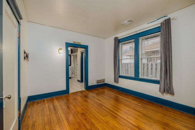 1900 SNOWDEN AVE, Memphis, TN 38107