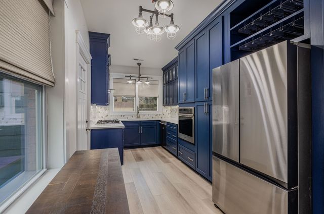 1900 SNOWDEN AVE, Memphis, TN 38107