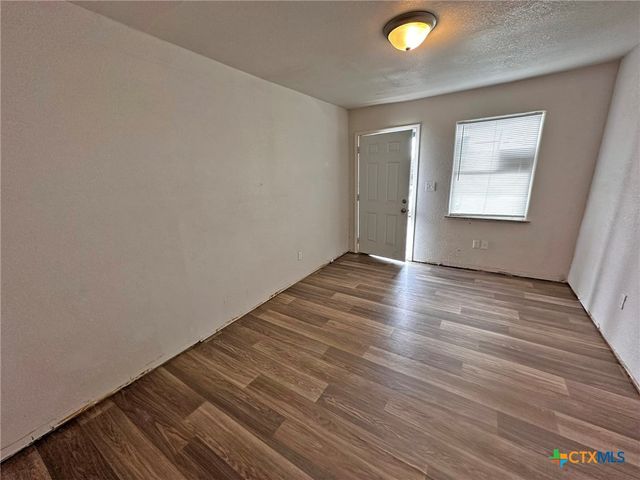 714 W Avenue B, Copperas Cove, TX 76522