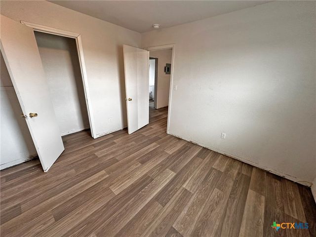 714 W Avenue B, Copperas Cove, TX 76522