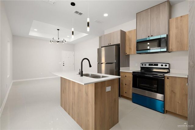 2405-2509 S Hilltop Avenue, Edinburg, TX 78542