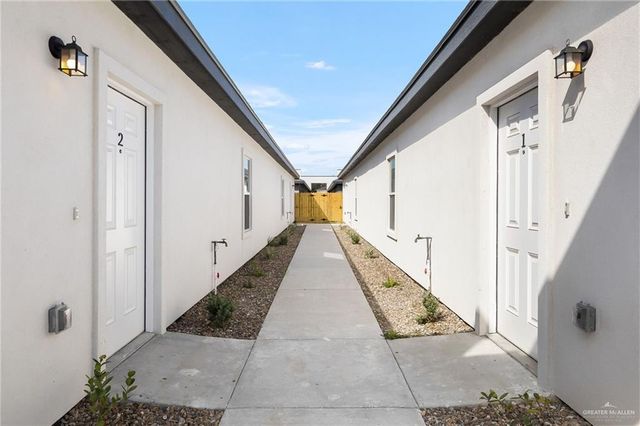 2405-2509 S Hilltop Avenue, Edinburg, TX 78542