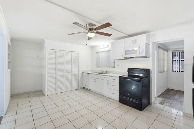 2318 ORIOLE LANE, South Daytona, FL 32119