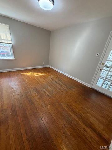 6923 Florian Avenue, St Louis, MO 63121