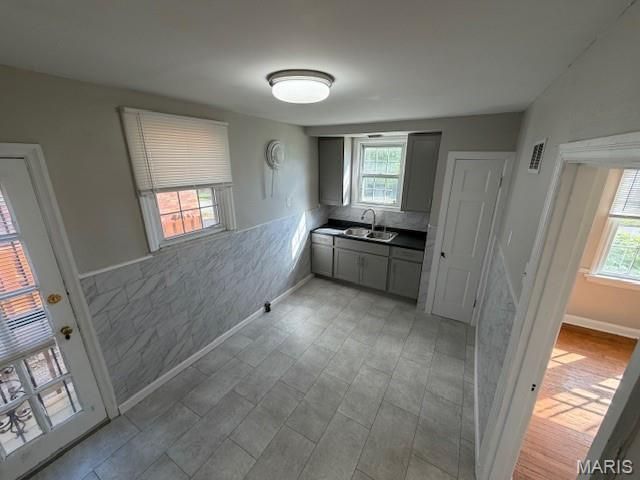 6923 Florian Avenue, St Louis, MO 63121