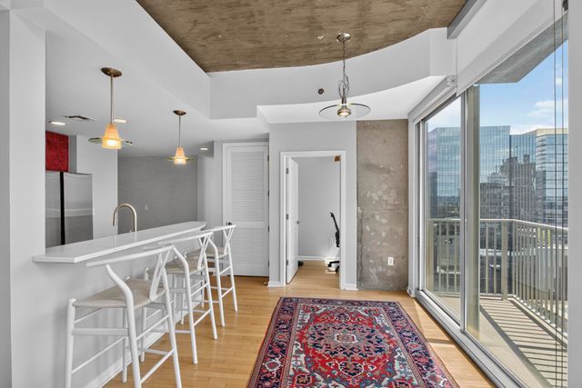 415 Church St Apt 1702, Nashville, TN 37219