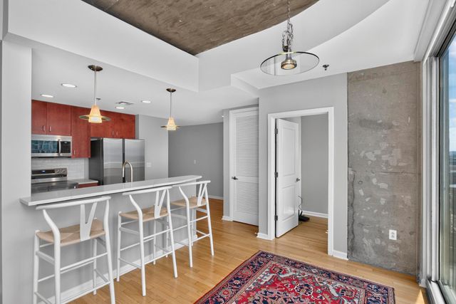 415 Church St Apt 1702, Nashville, TN 37219