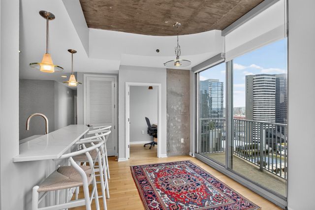 415 Church St Apt 1702, Nashville, TN 37219