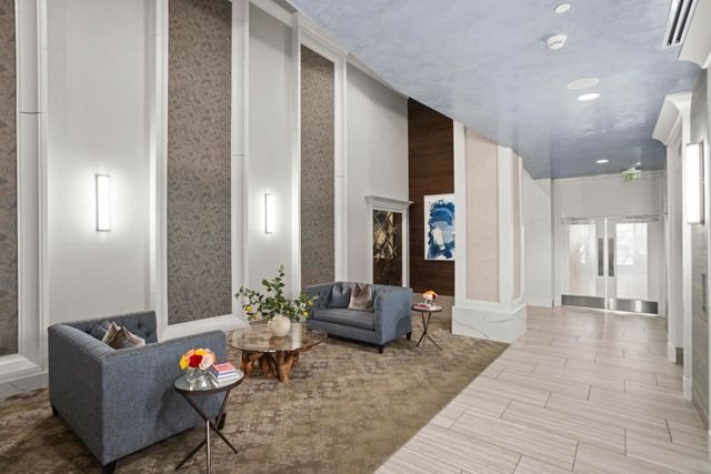 415 Church St Apt 1702, Nashville, TN 37219