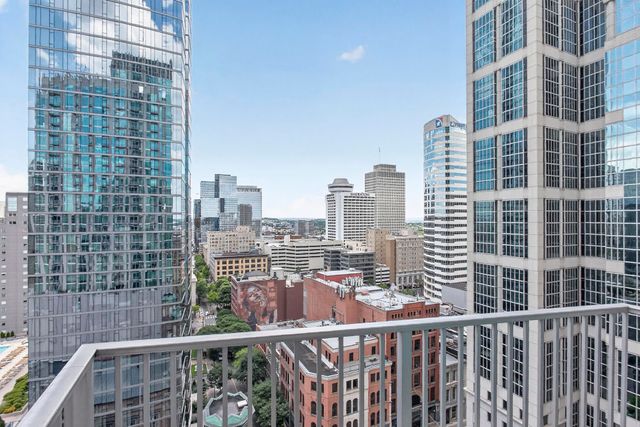 415 Church St Apt 1702, Nashville, TN 37219